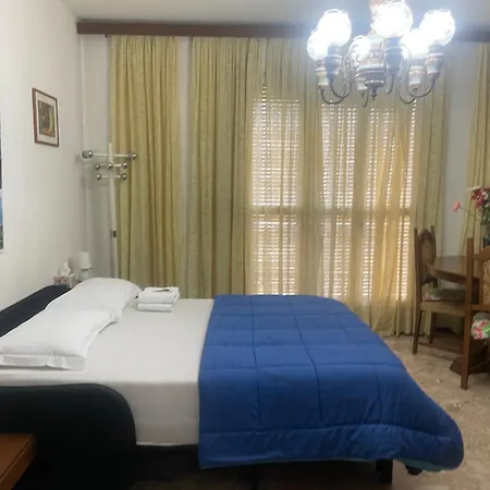 Homestay Famagosta Milan